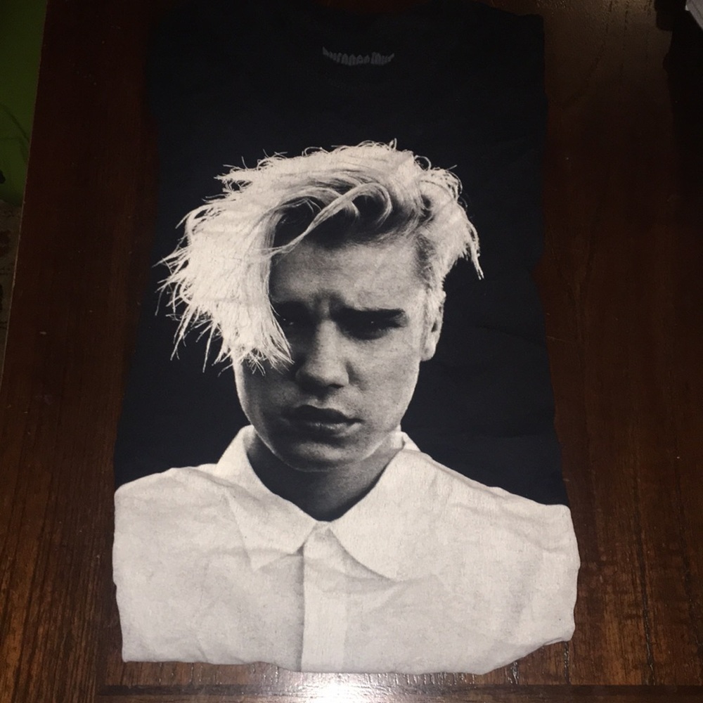 Justin Bieber tour T-shirt